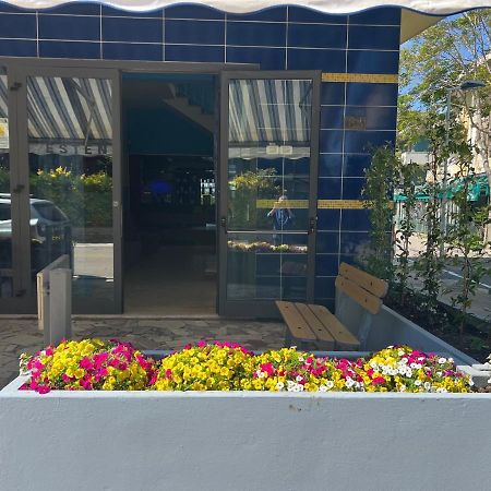 Hotel Estense Rimini Esterno foto