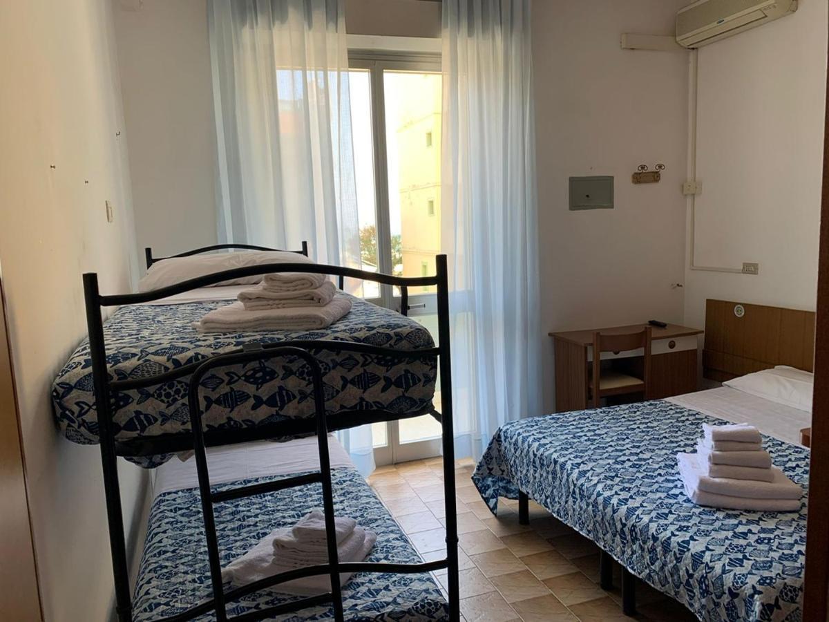 Hotel Estense Rimini Esterno foto