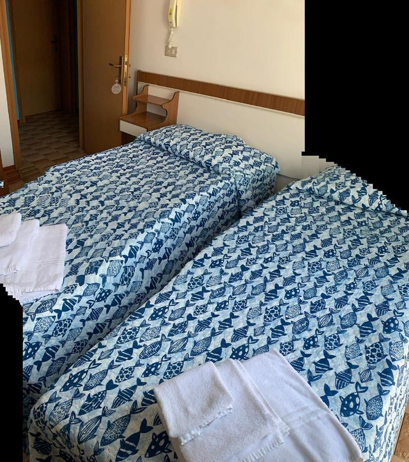 Hotel Estense Rimini Esterno foto