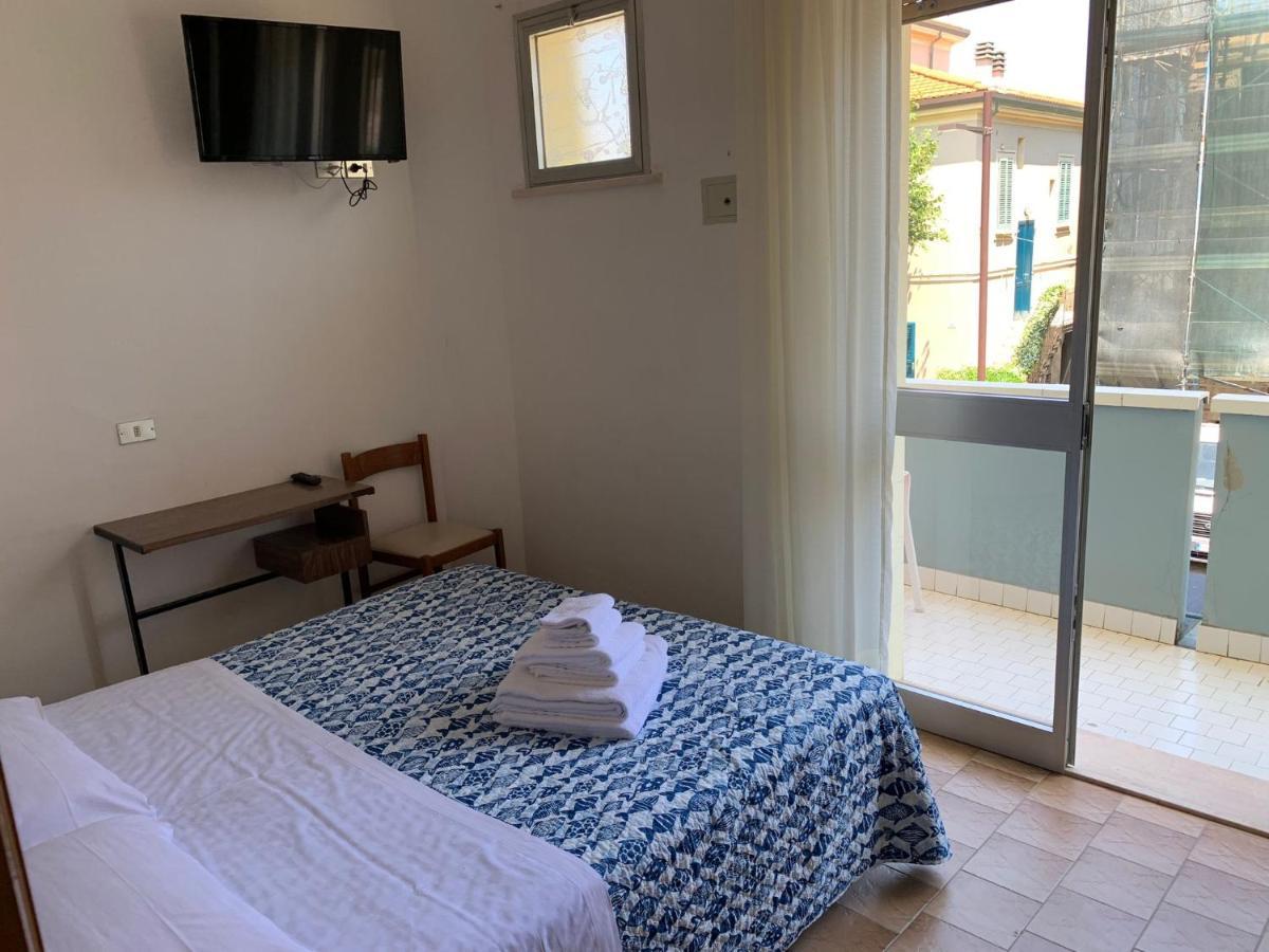 Hotel Estense Rimini Esterno foto